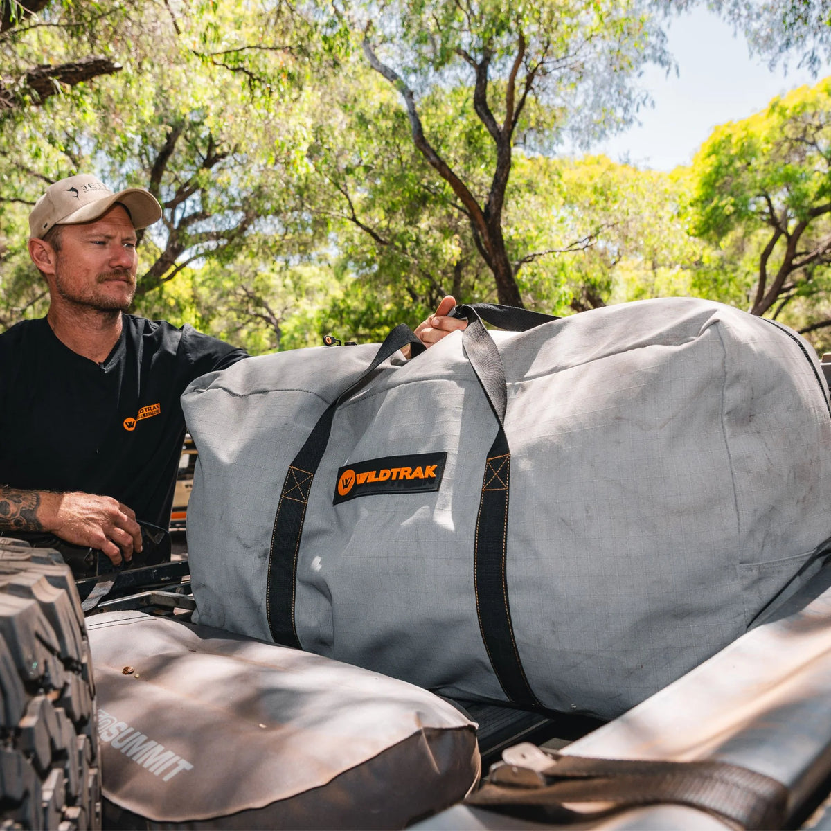 Wildtrak Large Heavy-duty 400GSM Ripstop Canvas Duffle Bag 60x30x30cm - Fraser Coast Outdoors