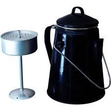 Wildtrak 2L Premium Enamel Percolator Coffee Pot - Fraser Coast Outdoors